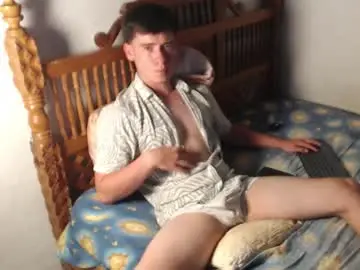 Chaturbate Live Sex Cam of harry_brown2324