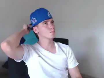 Chaturbate Live Sex Cam of harry_brown2324