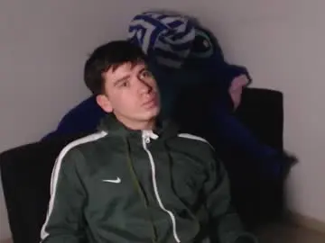 Chaturbate Free Live Porn of harry_brown2324