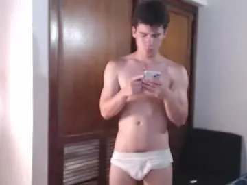 Chaturbate Free Porn Cam of harry_brown2324