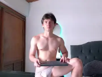 Chaturbate Free Porn Cam of harry_brown2324