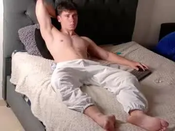 Chaturbate Sex Cam of harry_brown2324