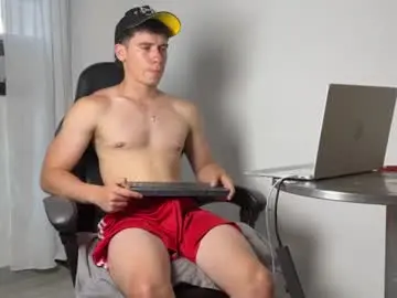 Chaturbate Sex Chat of harry_brown2324