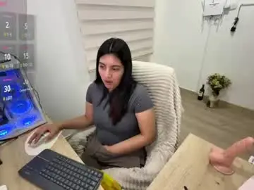 Chaturbate Adult Video Chat of cloe_small08