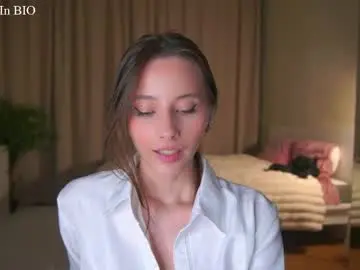 Chaturbate Live Sex Cam of falinecrosthwaite