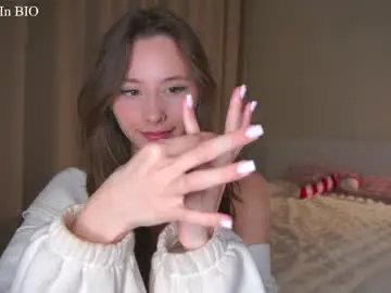 Chaturbate Watch Live Sex Cams of falinecrosthwaite