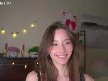 Chaturbate Nude Webcam of falinecrosthwaite