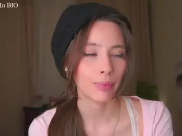 Chaturbate Watch Live Sex Cams of falinecrosthwaite