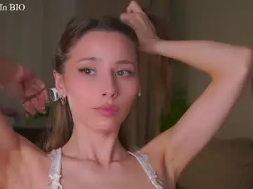 Chaturbate Live Sex Cam of falinecrosthwaite