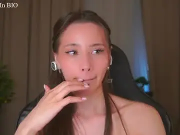 Chaturbate Free Live Porn of falinecrosthwaite