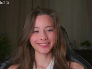 Chaturbate Watch Live Sex Cams of falinecrosthwaite