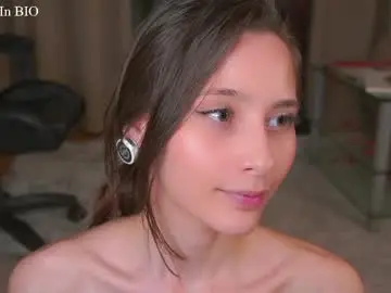Chaturbate Adult Video Chat of falinecrosthwaite