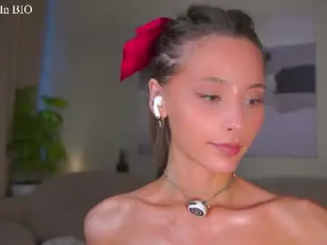 Chaturbate Adult Video Chat of falinecrosthwaite