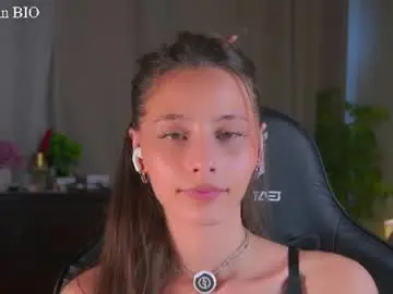 Chaturbate Live Sex of falinecrosthwaite