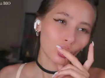 Chaturbate Free Porn Cam of falinecrosthwaite