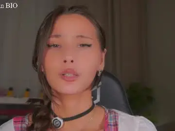 Chaturbate Free Porn Cam of falinecrosthwaite