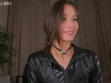 Chaturbate Adult Video Chat of falinecrosthwaite