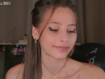 Chaturbate Live Sex Cam of falinecrosthwaite