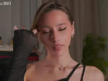 Chaturbate Free Porn Cam of falinecrosthwaite