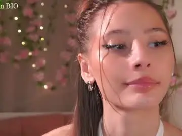 Chaturbate Live Sex Cam of falinecrosthwaite