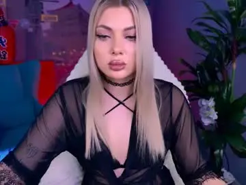 Chaturbate Live Sex Cam of hyileyclark