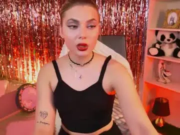 Chaturbate Watch Live Sex Cams of hyileyclark