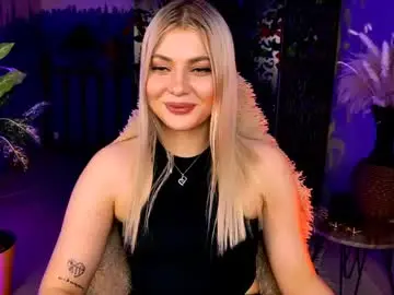 Chaturbate Live Porn of hyileyclark