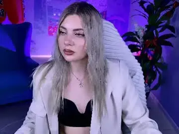 Chaturbate Adult Webcams of hyileyclark