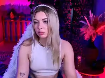Chaturbate Watch Live Sex Cams of hyileyclark