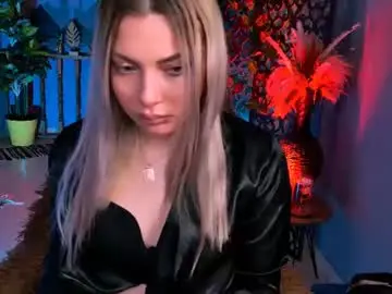 Chaturbate Sex Cam of hyileyclark