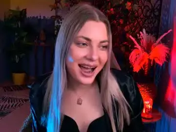 Chaturbate Watch Live Sex Cams of hyileyclark