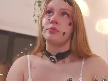 Chaturbate Watch Live Sex Cams of milky_0
