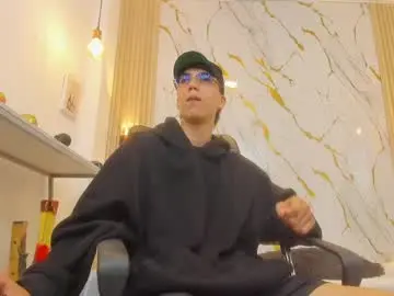 Chaturbate Live Porn of nikolay_gregori