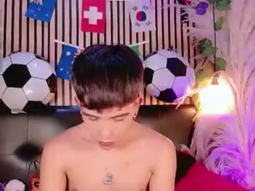Chaturbate Live Sex Cam of angeldustt_19
