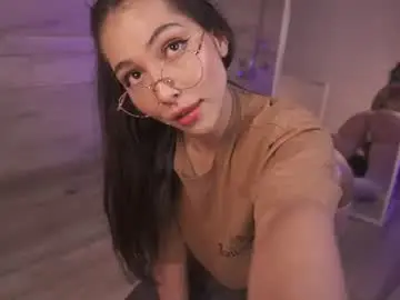 Chaturbate Live Sex of charloottee_1