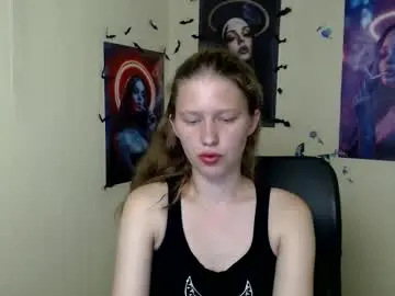 Chaturbate Live Sex Cam of crystalgirl__