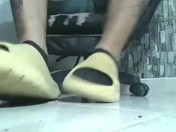 Chaturbate Nude Webcam of srfindomfeet_