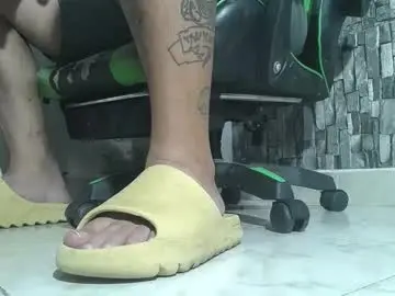 Chaturbate Free Porn Cam of srfindomfeet_