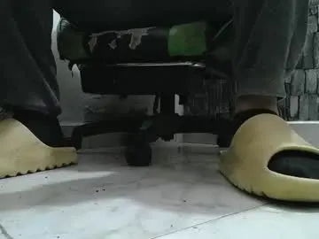 Chaturbate Live Porn of srfindomfeet_