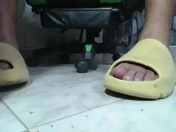 Chaturbate Adult Webcam of srfindomfeet_