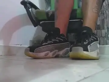 Chaturbate Free Porn Cam of srfindomfeet_