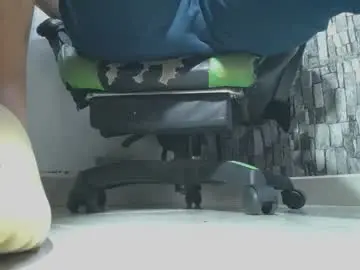 Chaturbate Free Porn Cam of srfindomfeet_