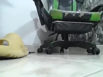 Chaturbate Sex Cam of srfindomfeet_