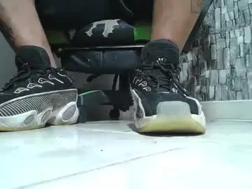 Chaturbate Nude Webcam of srfindomfeet_