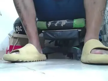 Chaturbate Private Sex Chat of srfindomfeet_