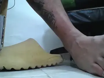 Chaturbate Adult Video Chat of srfindomfeet_