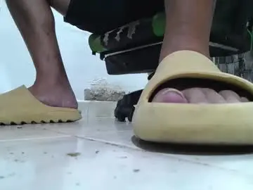 Chaturbate Live Sex of srfindomfeet_