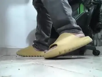 Chaturbate Free Live Porn of srfindomfeet_