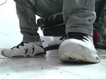 Chaturbate Free Porn Cam of srfindomfeet_