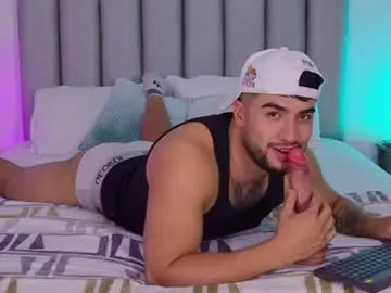 Chaturbate Watch Live Sex Cams of david_clark25